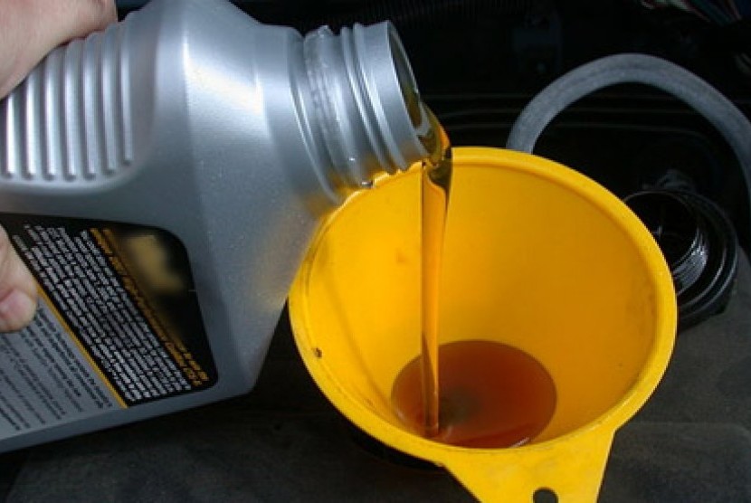 Pelumas Otomotif Wajib SNI Mulai Juni