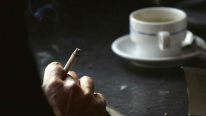 Gabungkan Kopi dengan Merokok, Ini Akibatnya
