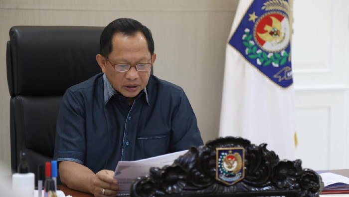 19 Provinsi Ditegur Tito Gegara Dana Penanganan COVID-Insentif Nakes