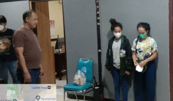 Dua Wanita Pengeroyok Perwira Polisi di Cilandak Jadi Tersangka