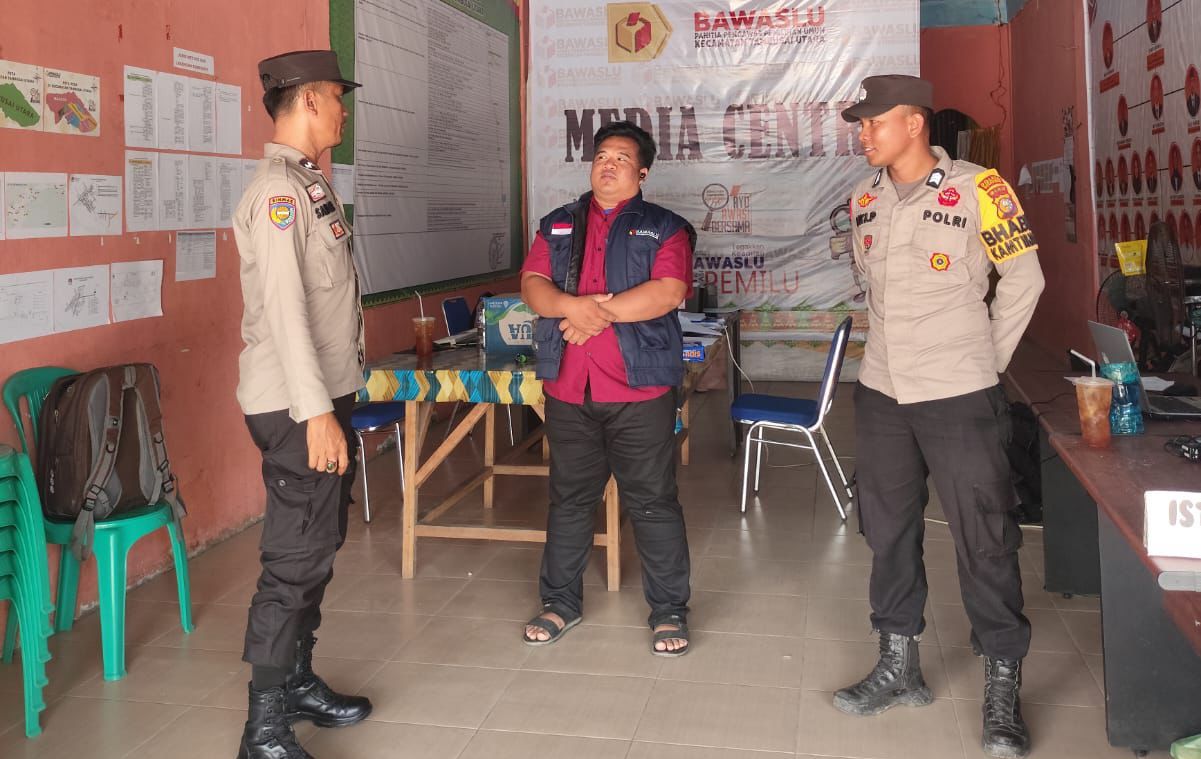 Polsek Tambusai Utara Gelar Patroli ke Kantor Penyelenggara Pemilu untuk Jaga Kamtibmas