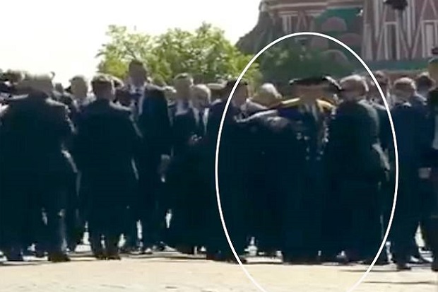 Putin Turun Tangan saat Pengawalnya Usir Veteran Perang