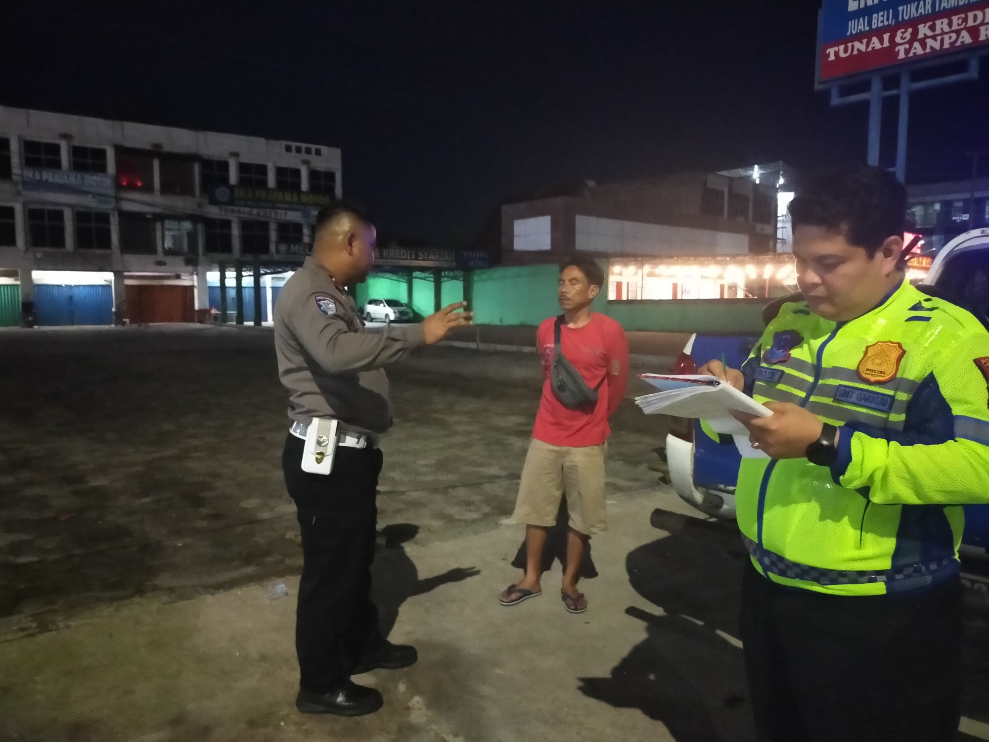 Ojol Tewas Terseret Truk Box di Jalan Soekarno Hatta Pekanbaru