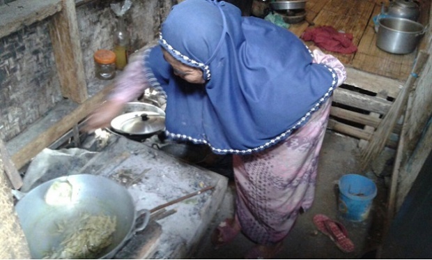  Karena Miskin, Keluarga Ini Makan Kulit Singkong