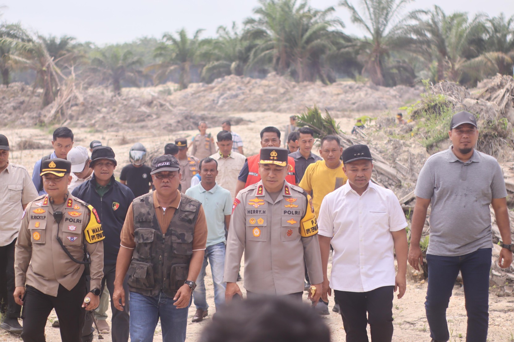 Gubri Wahid Tinjau Lokasi PETI di Kuansing, Tata Kelola Tambang Rakyat akan Dibenahi