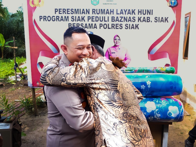 Salurkan Zakat dan Wujudkan Rumah Layak Huni, Kapolres Siak Cooling System Pemilu
