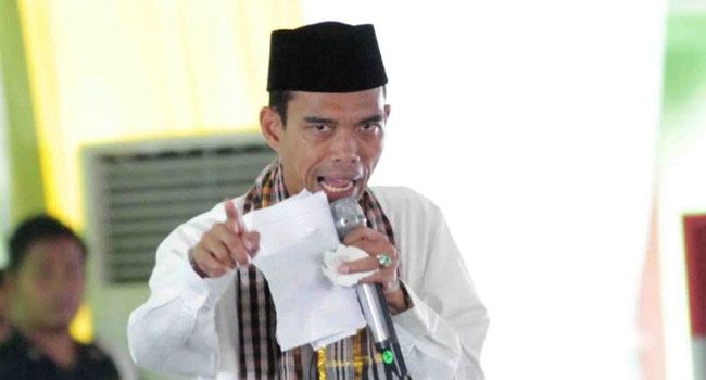 Dituduh 'Bolehkan' Bom Bunuh Diri, Ini Jawaban Ustaz Somad