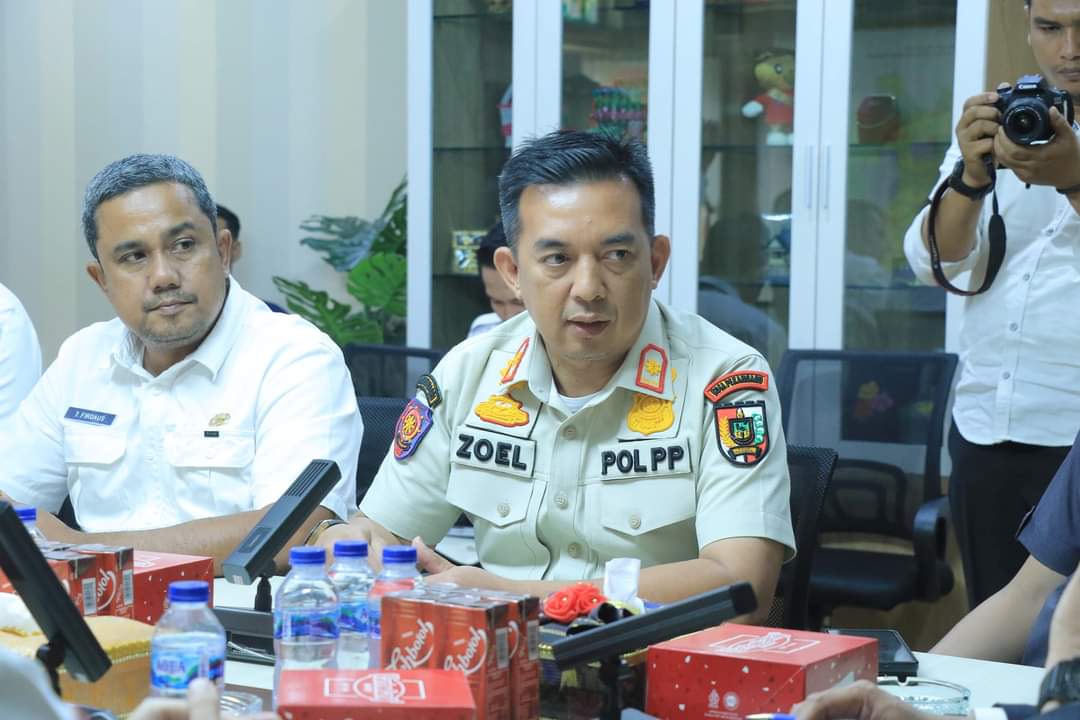 Satpol PP Pekanbaru Koordinasi ke Bawaslu Tertibkan APK Salahi Aturan