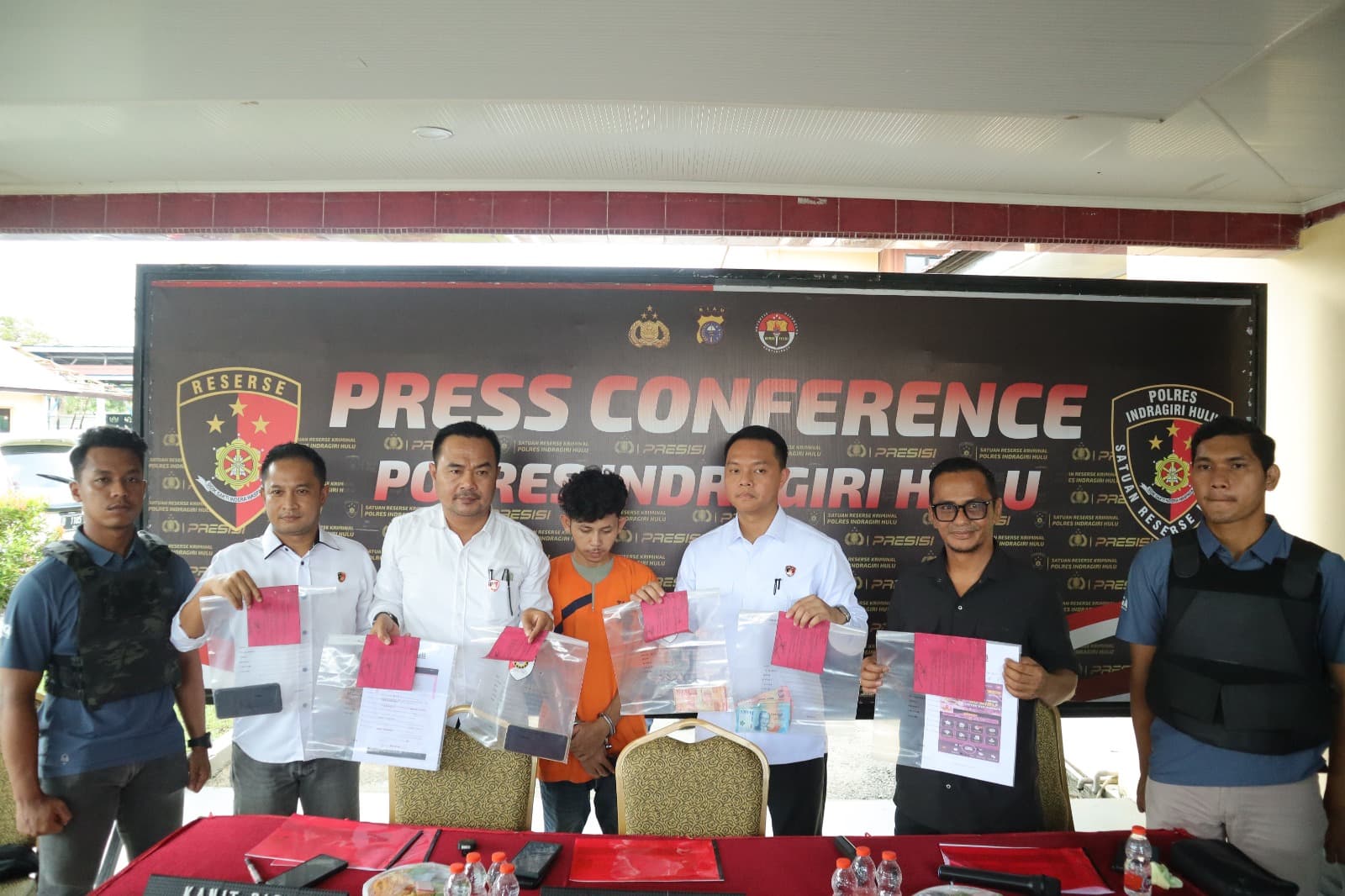 Tertipu Cinta Dunia Maya, Polres Inhu Ungkap Kasus Love Scamming Modus Pemerasan Seksual