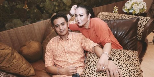 Wah! Jennifer Jill dan Ajun Perwira Pernah Kepergok Didalam Kamar Sebelum Menikah