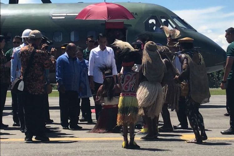 Cerita Jokowi Jadi Korban Biarpet di Sorong