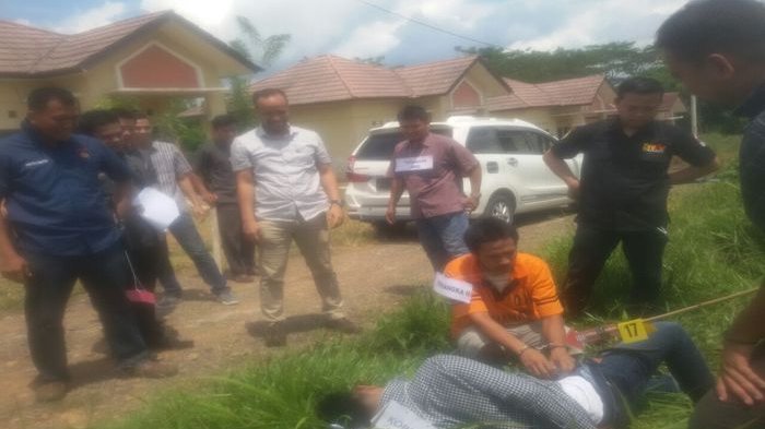 Kejam! Dituduh Larikan Istri Orang, Kakek Ini Ditelanjangi dan Diikat, Kemaluannya Diolesi Balsem