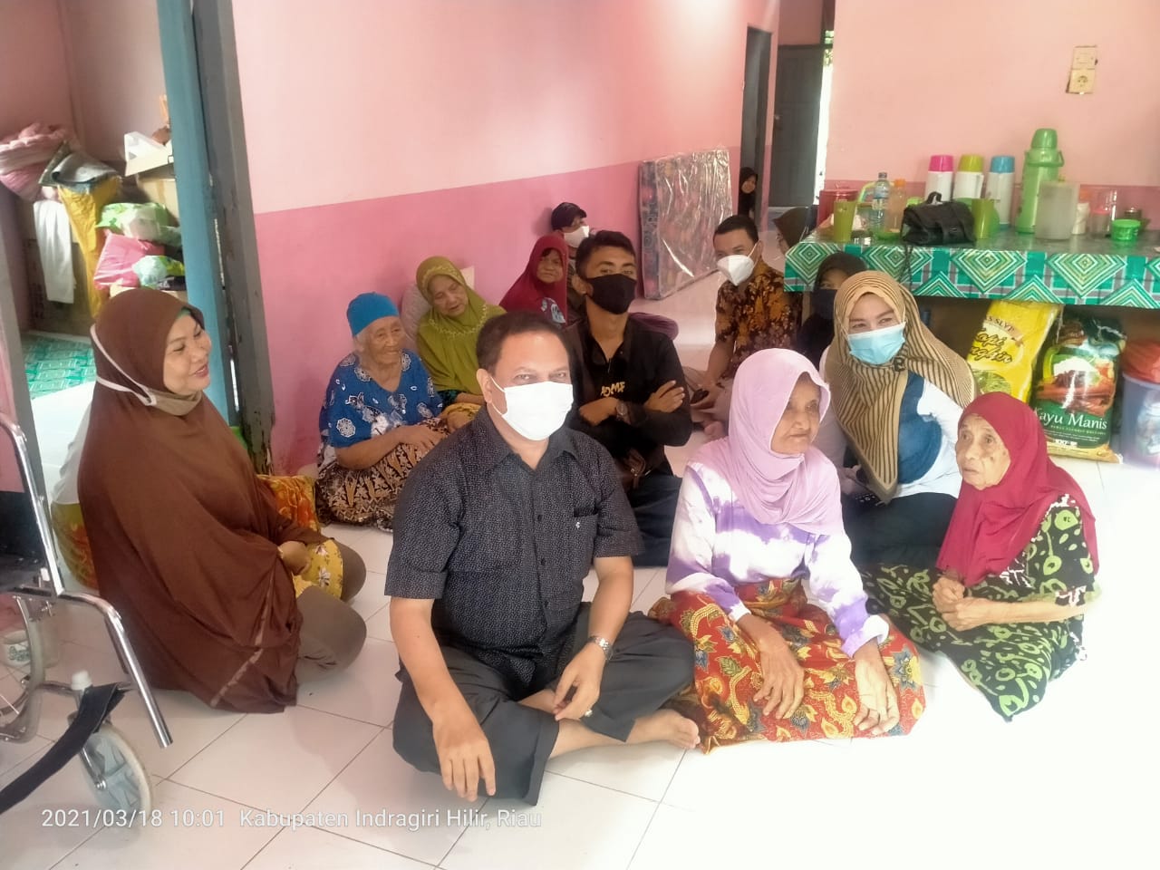 Said Syarifuddin Kunjungi Nenek-nenek di Yayasan Panti Pondok Bakti Lansia