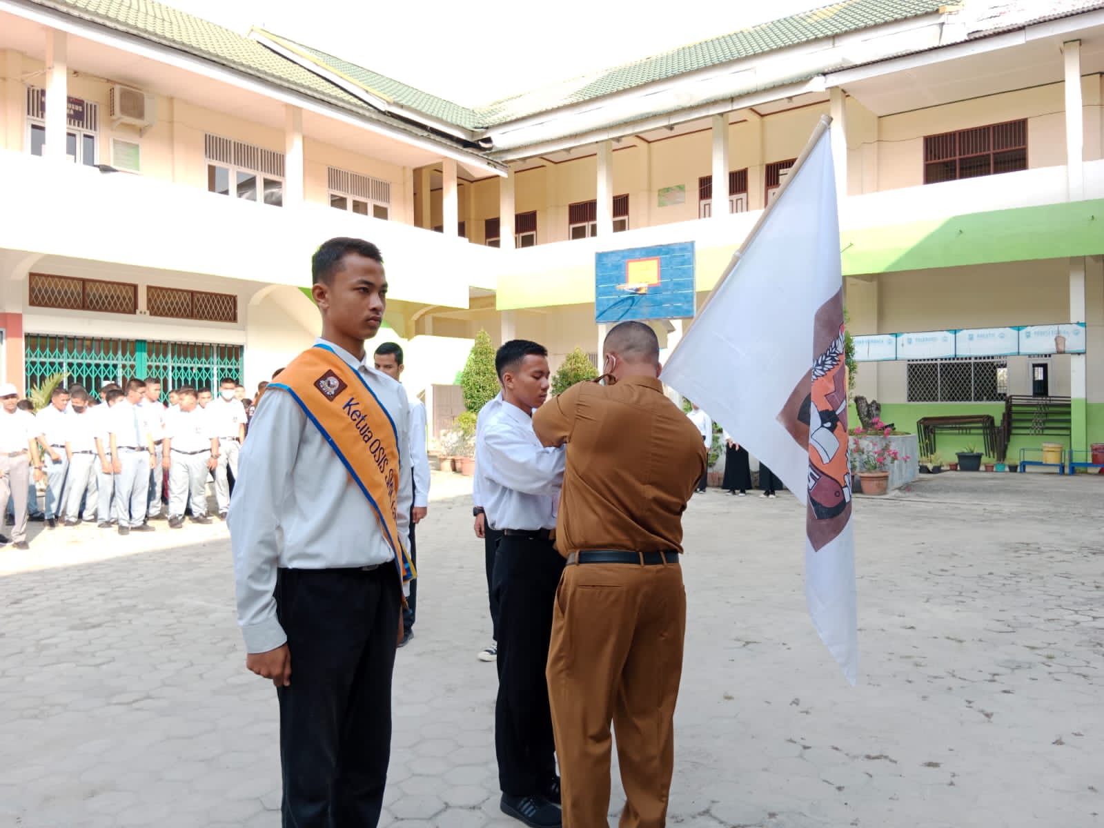 SMK Kansai Pekanbaru Lantik Pengurus Osis