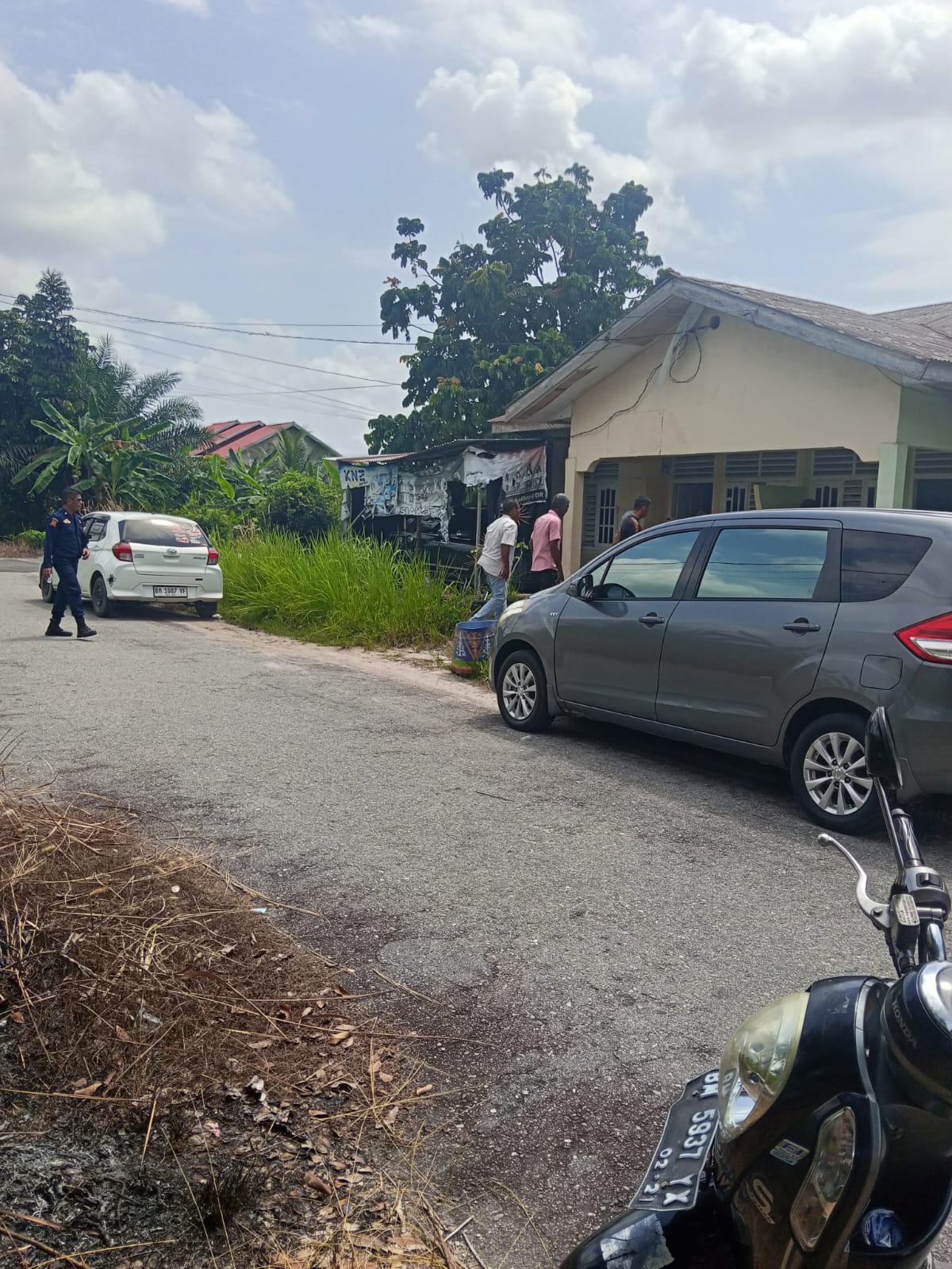 Digerebek Warga di Kontrakan, Sekcam Siak Diduga Kabur Lewat Pintu Belakang