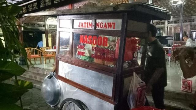 Nasi Goreng yang Dipesan SBY Khusus untuk Prabowo