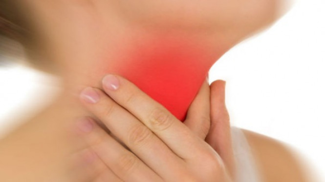 15 Obat Sakit Tenggorokan Alami yang Ada di Rumah Anda