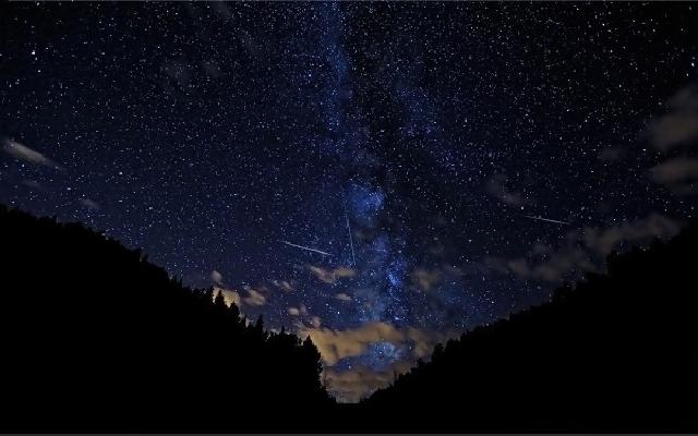 Cahaya Meteor Akan Hiasi Langit Pekan Ini