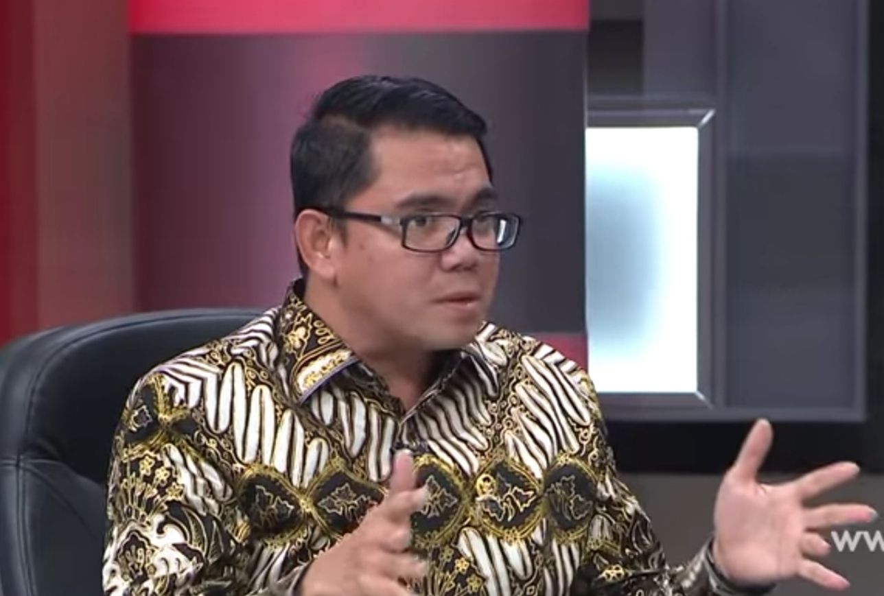 Polisi Bantah Keluarkan Pelat Nomor Polri untuk Arteria Dahlan