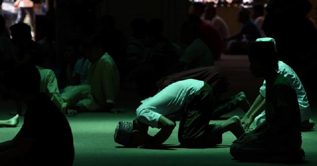 Alquran dan Sains Jelaskan Gerakan Salat Berpengaruh pada Kesehatan Manusia