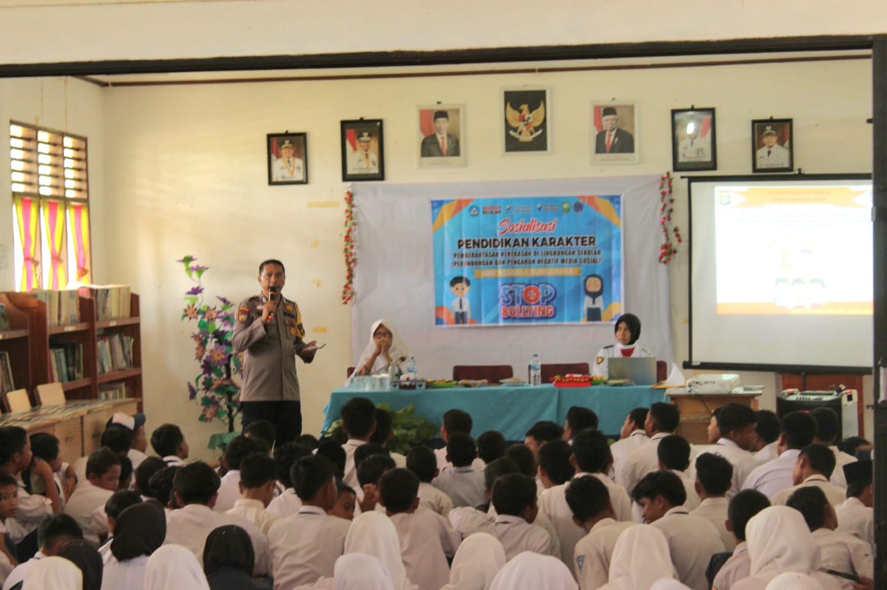 Sosialisasi Anti-Bullying di SMPN 04 Bungaraya, Bripka M. Rasidi Ajak Siswa Jaga Keamanan Sekolah