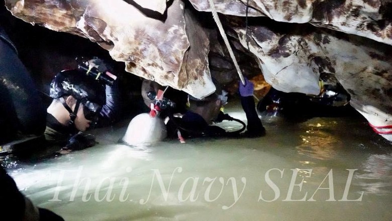 Saat Dunia 'Gotong Royong' Selamatkan Remaja dari Gua Thailand