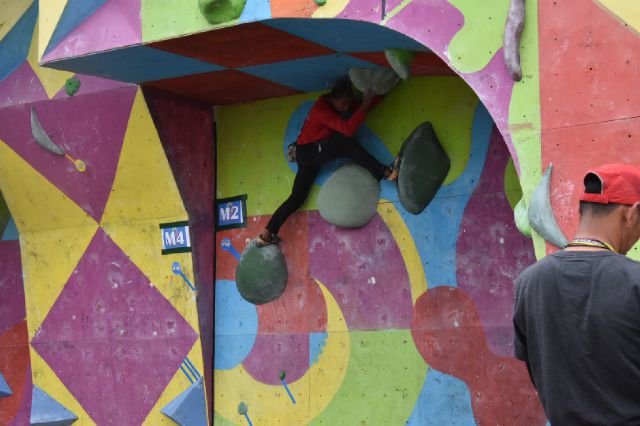 Luar Biasa ! Panjat Tebing Kembali Raih Emas Untuk Bengkalis