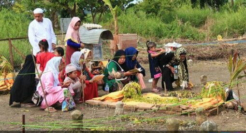 Jangan Berani Tidak Hormati Makam Keramat ni, Bisa Gila!