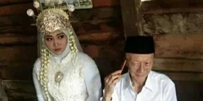 Kakek 68 Tahun di Kalteng Nikahi Gadis 19 Tahun, Makan Suap-suapan Mesra Banget