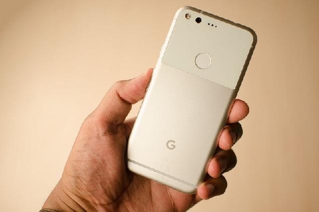 HTC U11 Tampilkan Referensi Google Pixel 2?