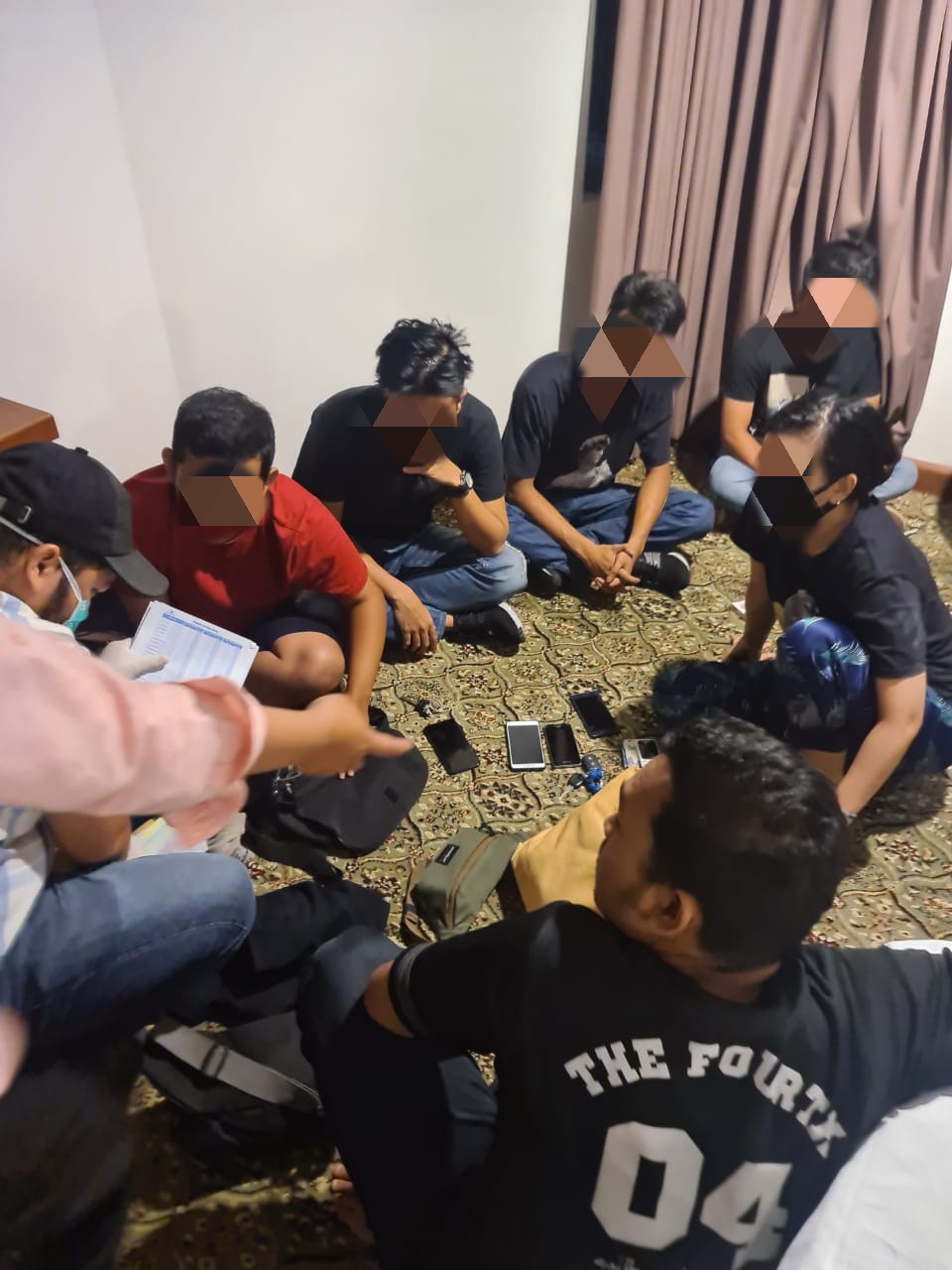 Polisi di Pekanbaru Kembali Ringkus Belasan Orang Yang Diduga Tengah Asik Pesta Narkoba