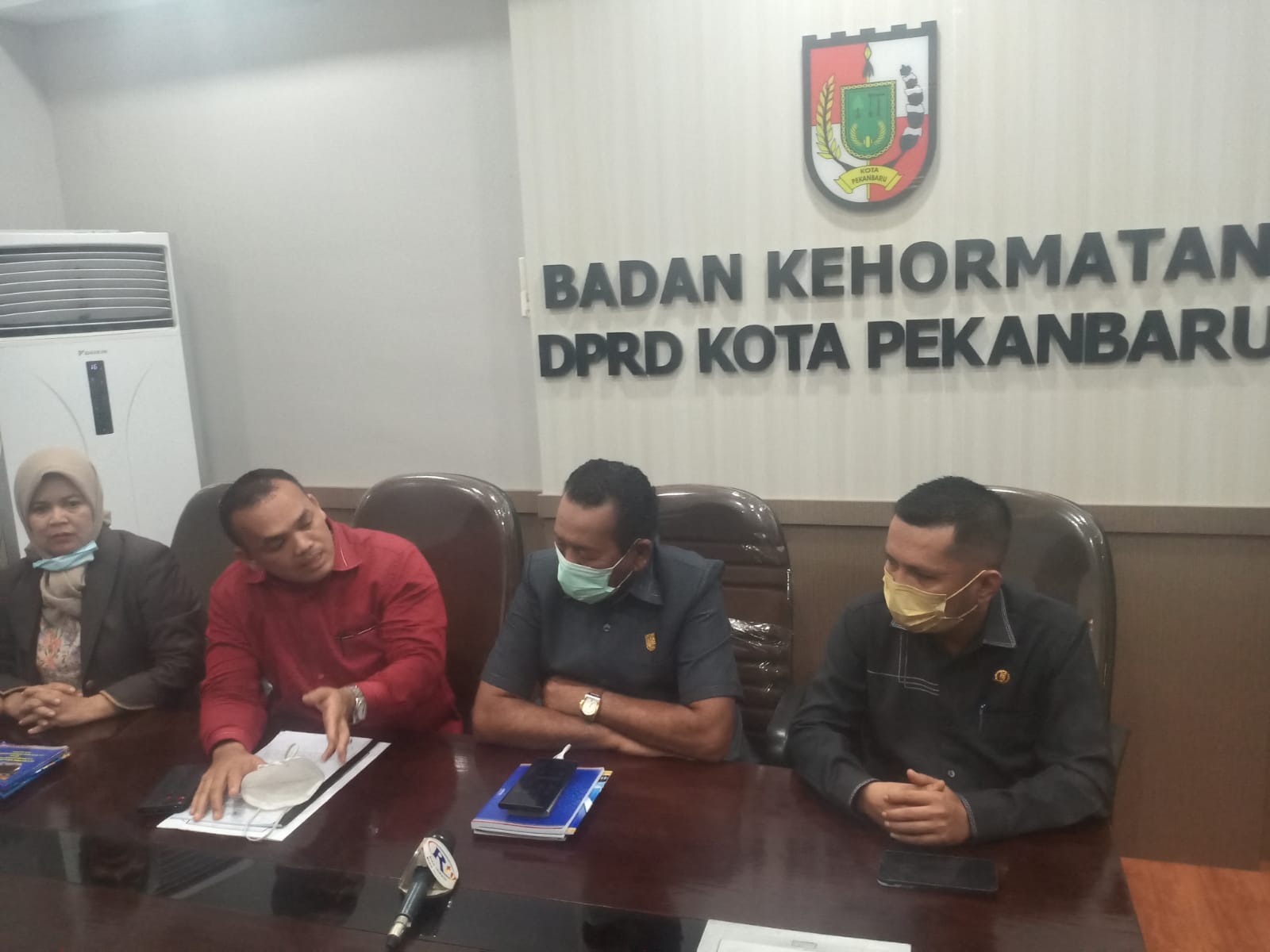 Rekomendasi Pencopotan Hamdani Sebagai Ketua DPRD Pekanbaru Tanpa Rekomendasi Tim Ahli