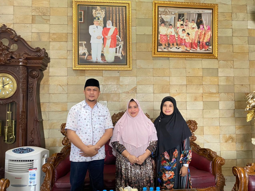 Kedepankan Politik Santun, Kasmarni Terima Kunjungan Kontestan Parpol Lain