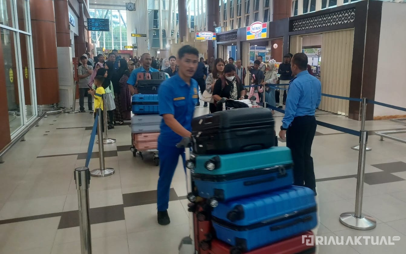 Bandara SSK II Pekanbaru Diprediksi Alami Puncak Arus Balik Hari Ini