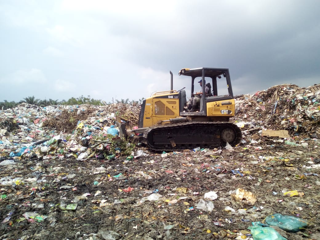 Dinas Lingkungan Hidup Lakukan Penataan di Lokasi Pembuangan Sampah