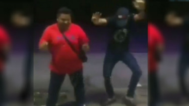 Asyik Joget ala Tik Tok Pria Ini Malah Masuk Selokan