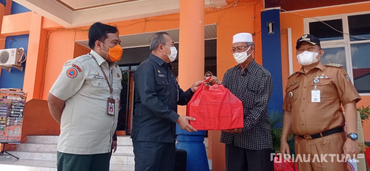 Jelang Ramadhan, Puluhan Masjid Paripurna di Pekanbaru Terima Logistik Pencegahan Covid-19