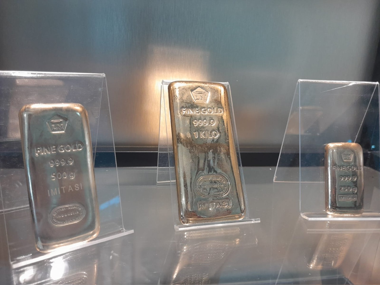 Harga Emas Antam Naik Tipis, Dijual Rp 2.299 Juta per Gram