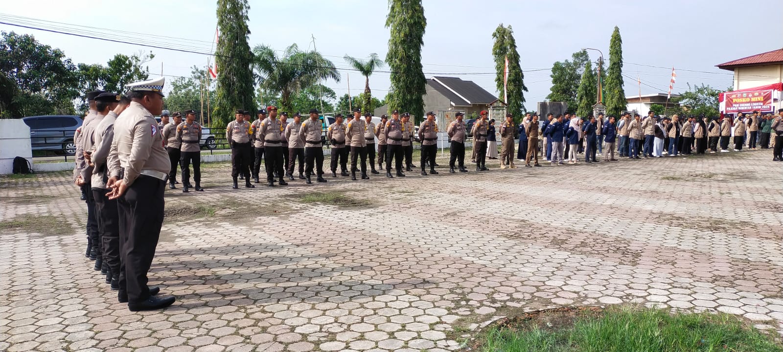 Kapolsek Minas Pimpin Apel Kesiapan dan Pelepasan Logistik Pilkada 2024, Tekankan Netralitas