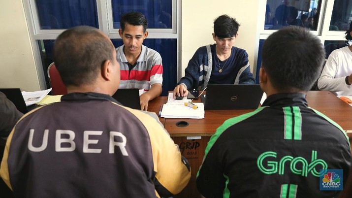 Aplikasi Uber Beralih ke Grab Hari Ini