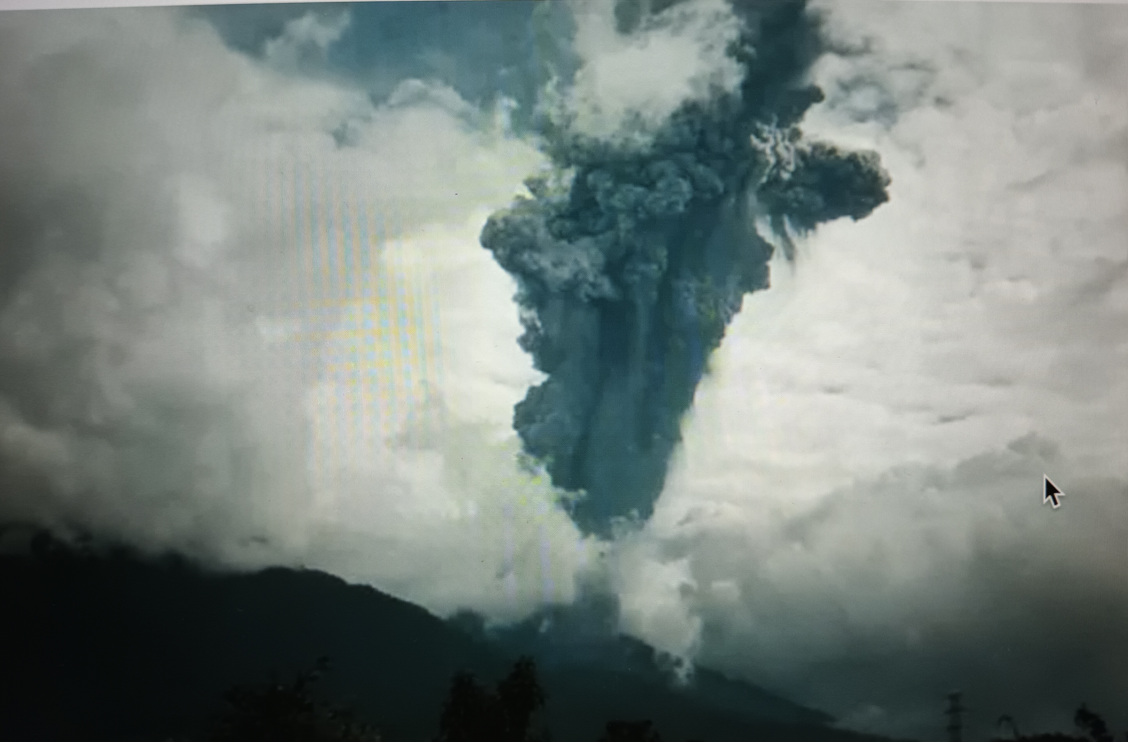 Gunung Marapi Erupsi, 6 Pendaki Asal Riau Belum Turun