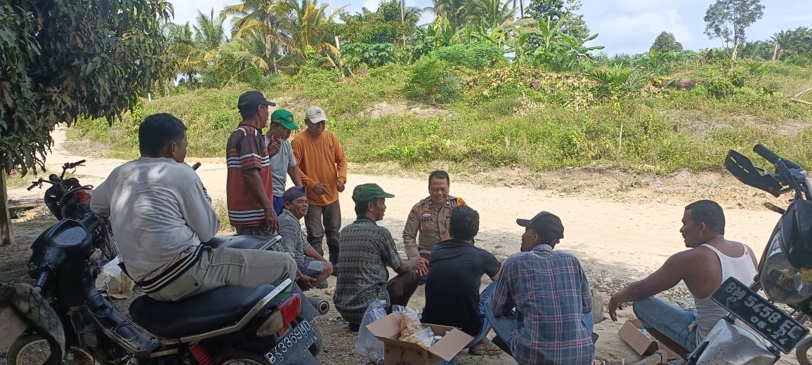 Polsek Pinggir Gelar Kegiatan Jum'at Curhat di Desa Tasik Serai