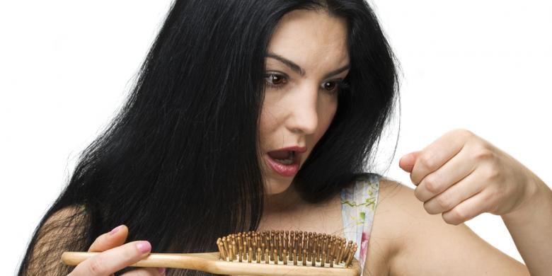 12 Kondisi yang Menyebabkan Rambut Rontok