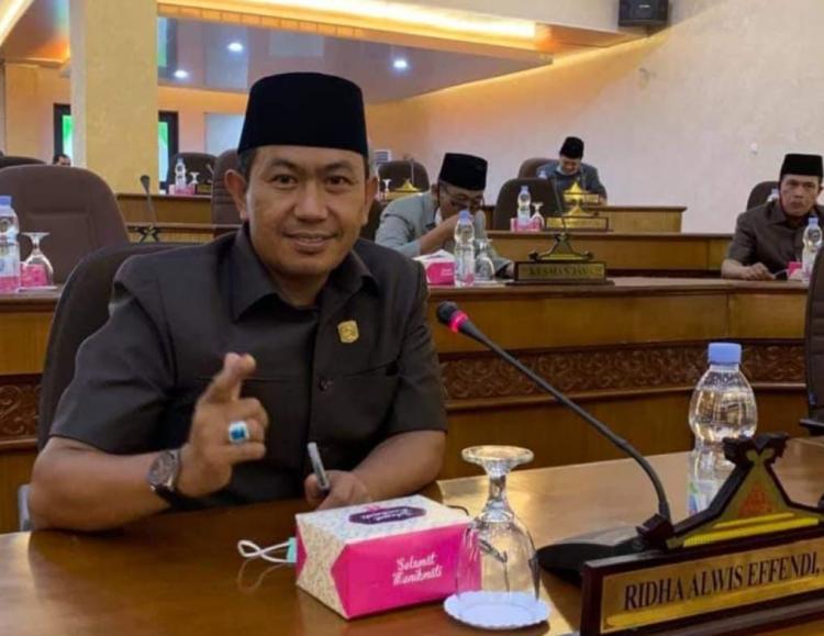 Janji Seragam Sekolah Gratis Rp90 Miliar dari Afni-Syamsurizal Dinilai Tak Realistis