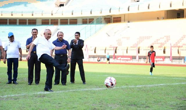 Gubernur Riau Resmi Buka Sepakbola Piala Gubri 2017, dan Ini Hasil Pertandingan Hari Pertama