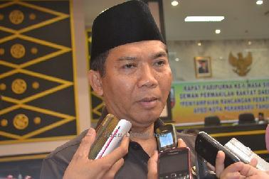 Walikota Pekanbaru Pecat Dua Petugas Satpol PP