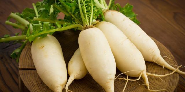 Olesan Jus Lobak, Cara Unik Singkirkan Bau Badan Mengganggu