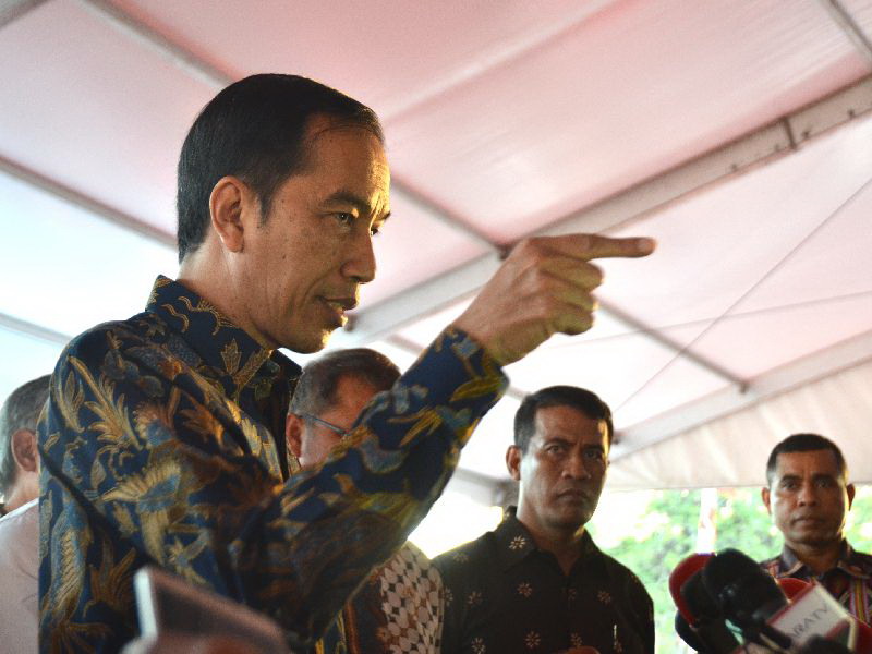 Jokowi Tegur Kepala Daerah yang Tutup Jalan karena Corona