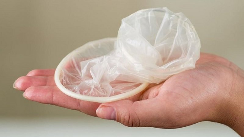 Polisi Sita Ratusan Kilogram Kondom Bekas yang Dicuci untuk Dijual Kembali