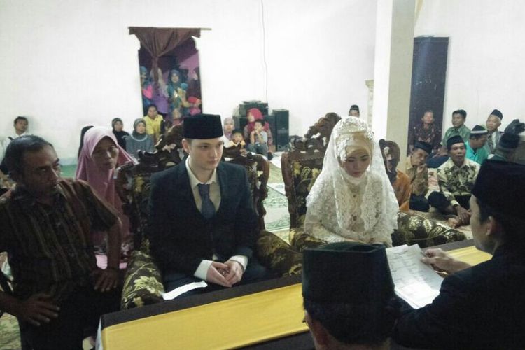 Ini Kisah Pernikahan Bule Selandia Baru Dengan Gadis Wonogiri, Berkenalan, Jadi Muallaf Hingga Ijab 
